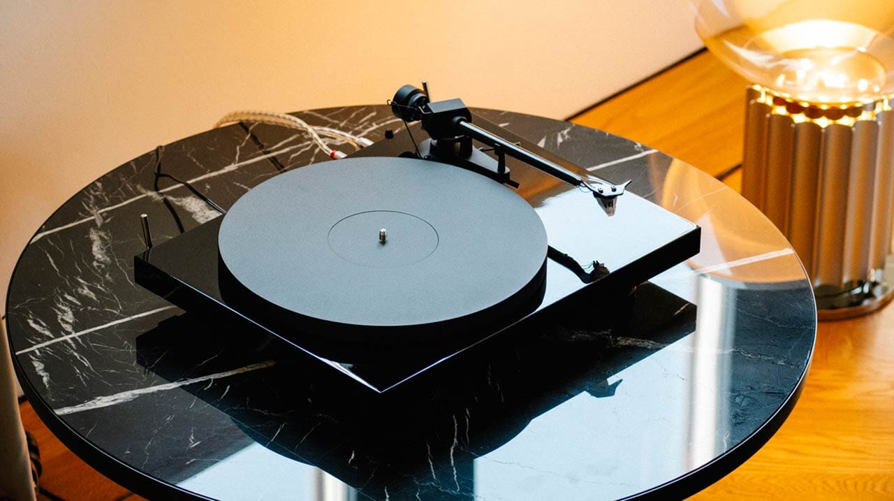 Debut-EVO2-lifestyle-37_1.jpg Debut-EVO2-lifestyle-37_1.jpg